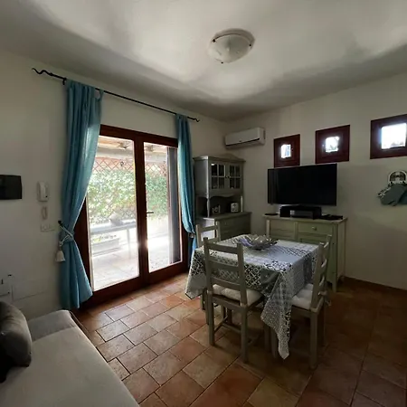 아파트 Relax In With Private Garden 2 Bedrooms *