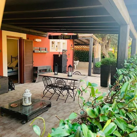 Relax In With Private Garden 2 Bedrooms 아파트 *