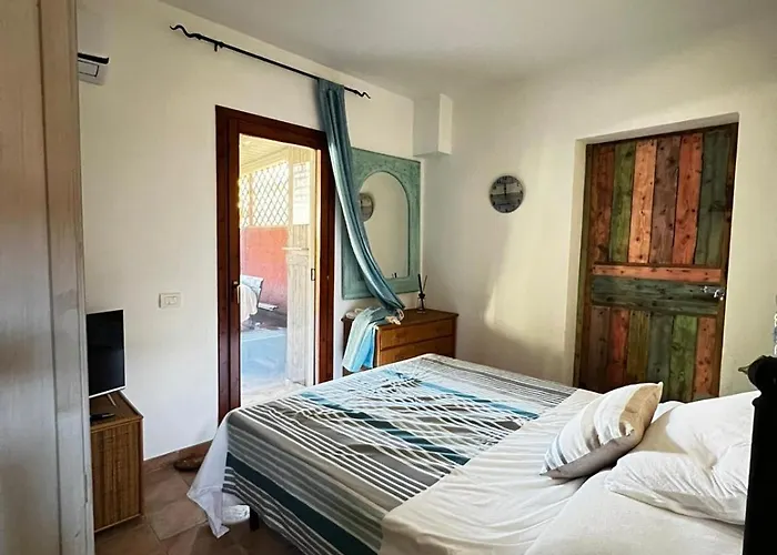 Relax In With Private Garden 2 Bedrooms Апартаменты Ольбия